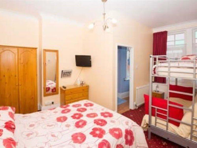 The Meltham Guest House Scarborough Buitenkant foto