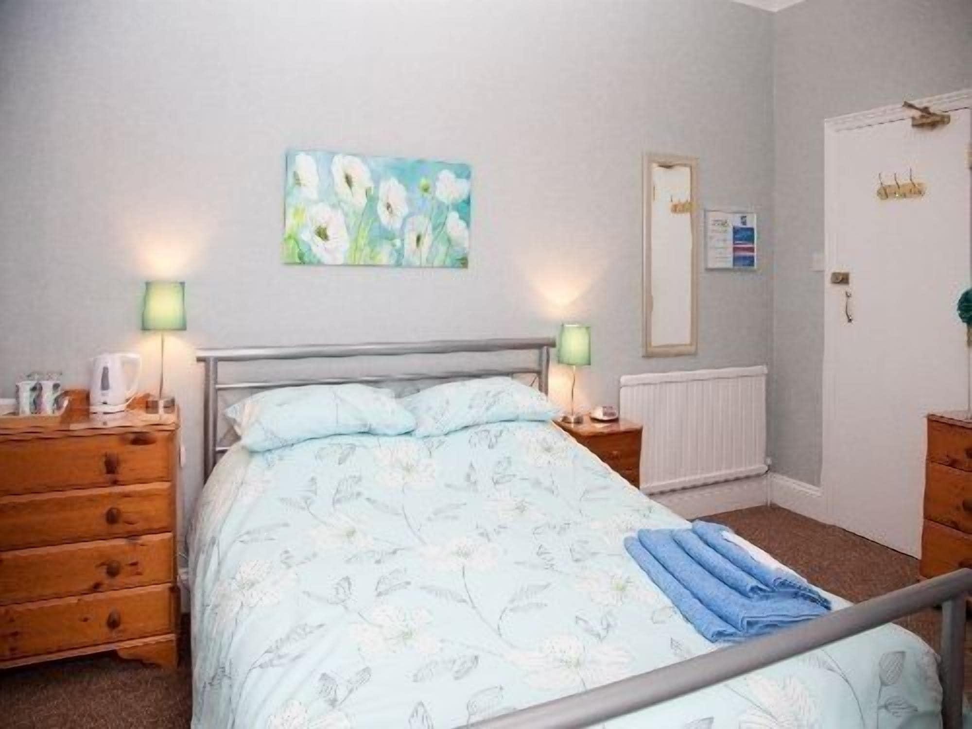 The Meltham Guest House Scarborough Buitenkant foto