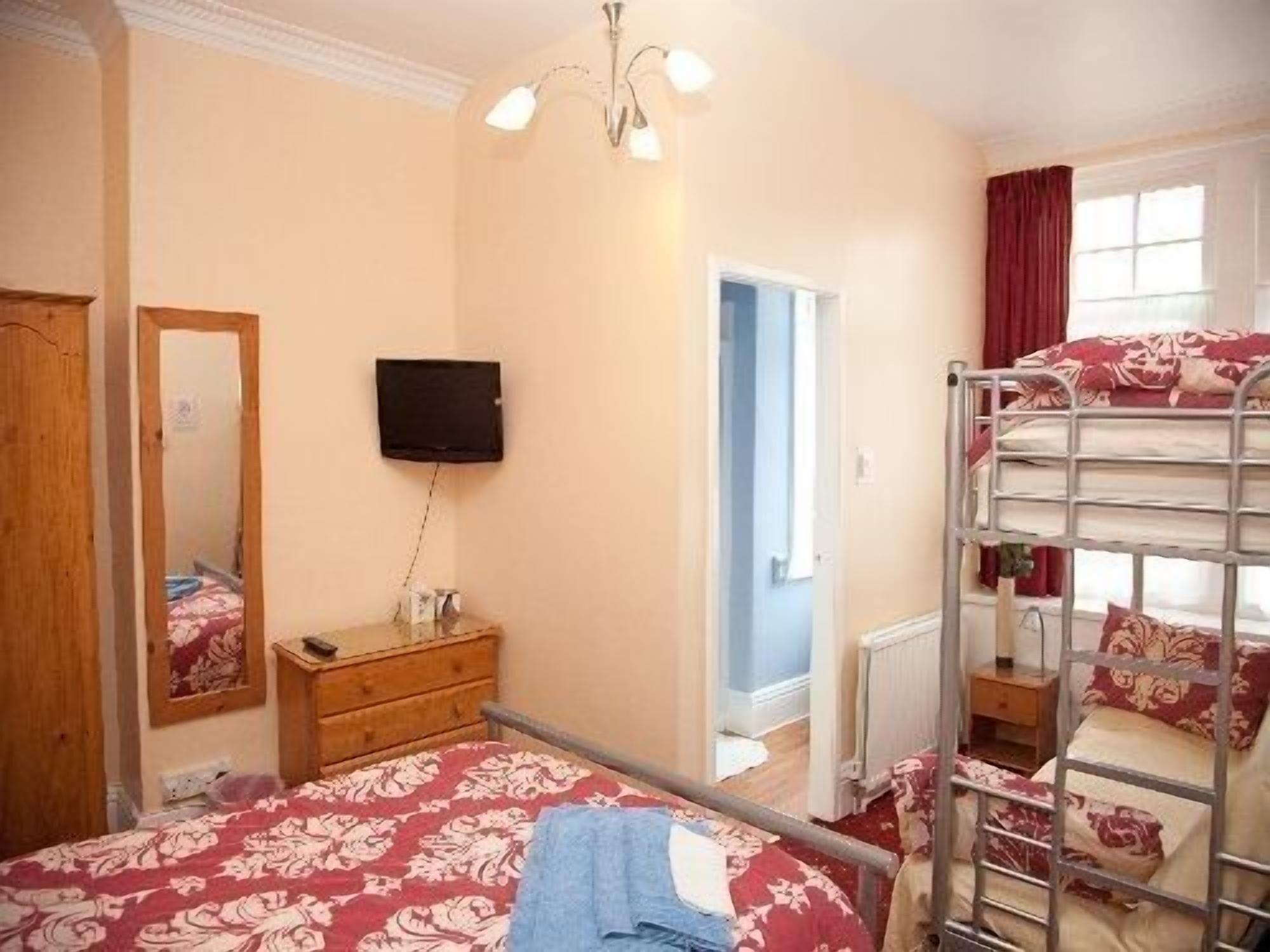 The Meltham Guest House Scarborough Buitenkant foto