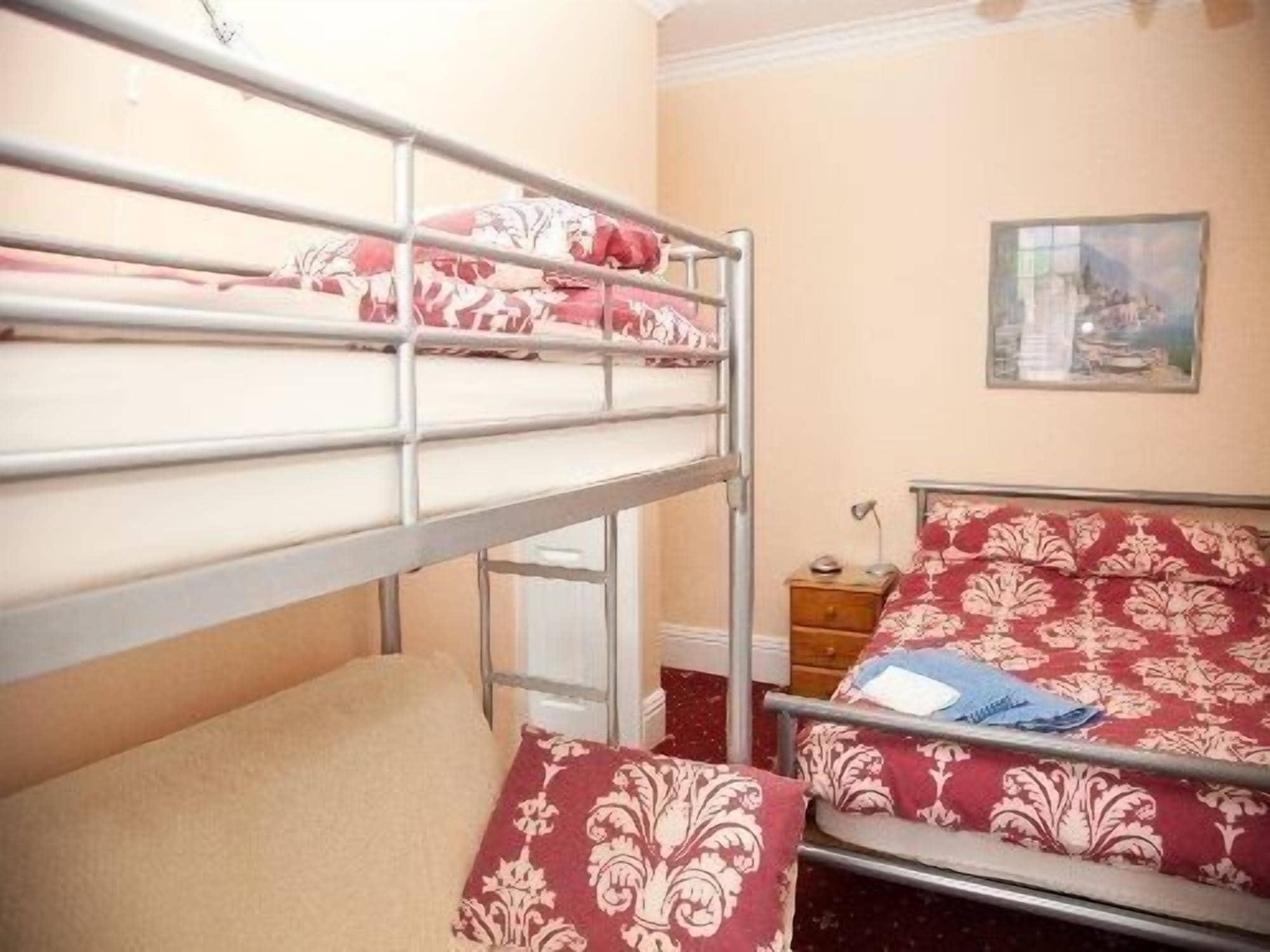 The Meltham Guest House Scarborough Buitenkant foto