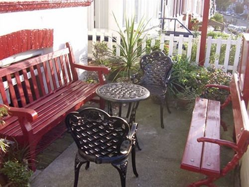 The Meltham Guest House Scarborough Buitenkant foto